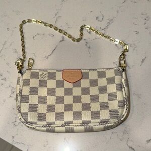 Small shoulder purse